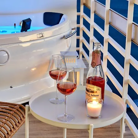 Sunset Charming With Jacuzzi Apartment *